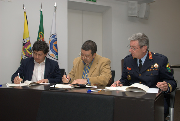 Câmara e bombeiros assinam protocolos de colaboração