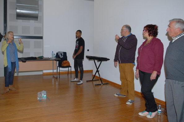 Loures teatro – a Teia realiza workshop de voz com Isabel Campelo