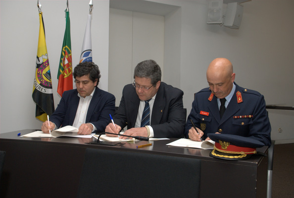 Câmara e bombeiros assinam protocolos de colaboração