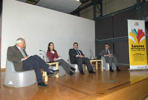Loures em Congresso | Transferência de competências discutida em Sacavém  