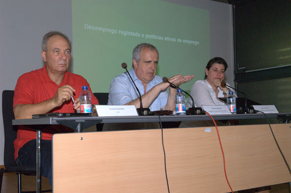 Emprego e desenvolvimento em debate