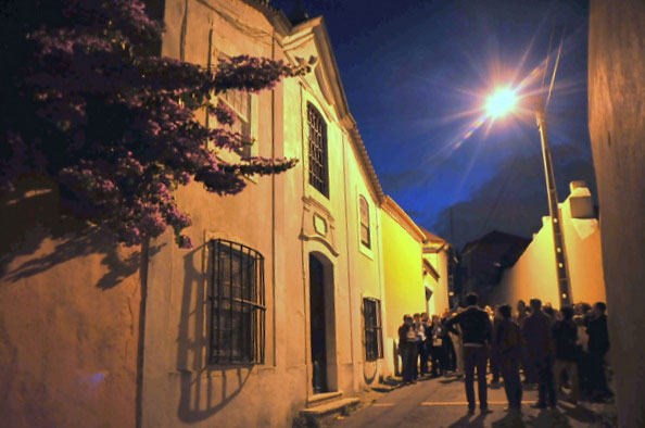 Vista lateral da igreja de Camarate