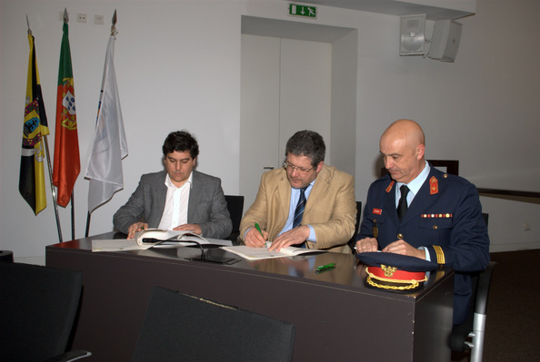 Protocolos assinados preveem mais de 1,7 milhões de euros