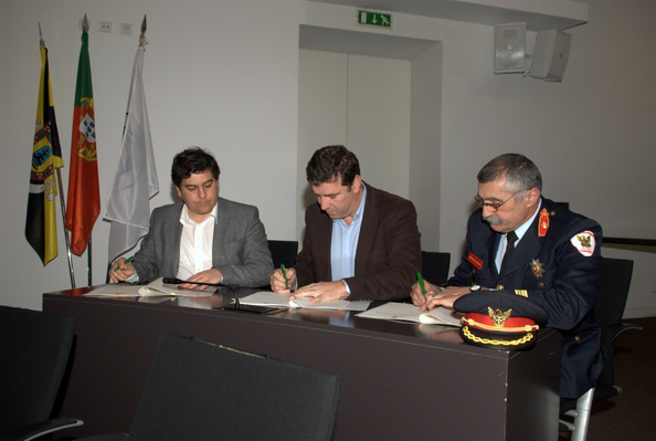 Protocolos assinados preveem mais de 1,7 milhões de euros