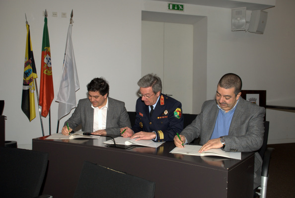 Protocolos assinados preveem mais de 1,7 milhões de euros