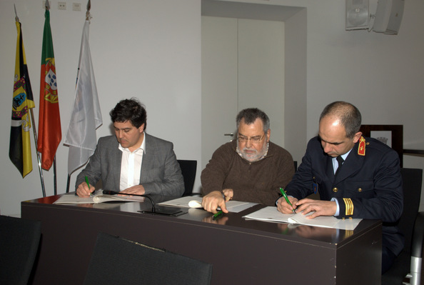 Protocolos assinados preveem mais de 1,7 milhões de euros