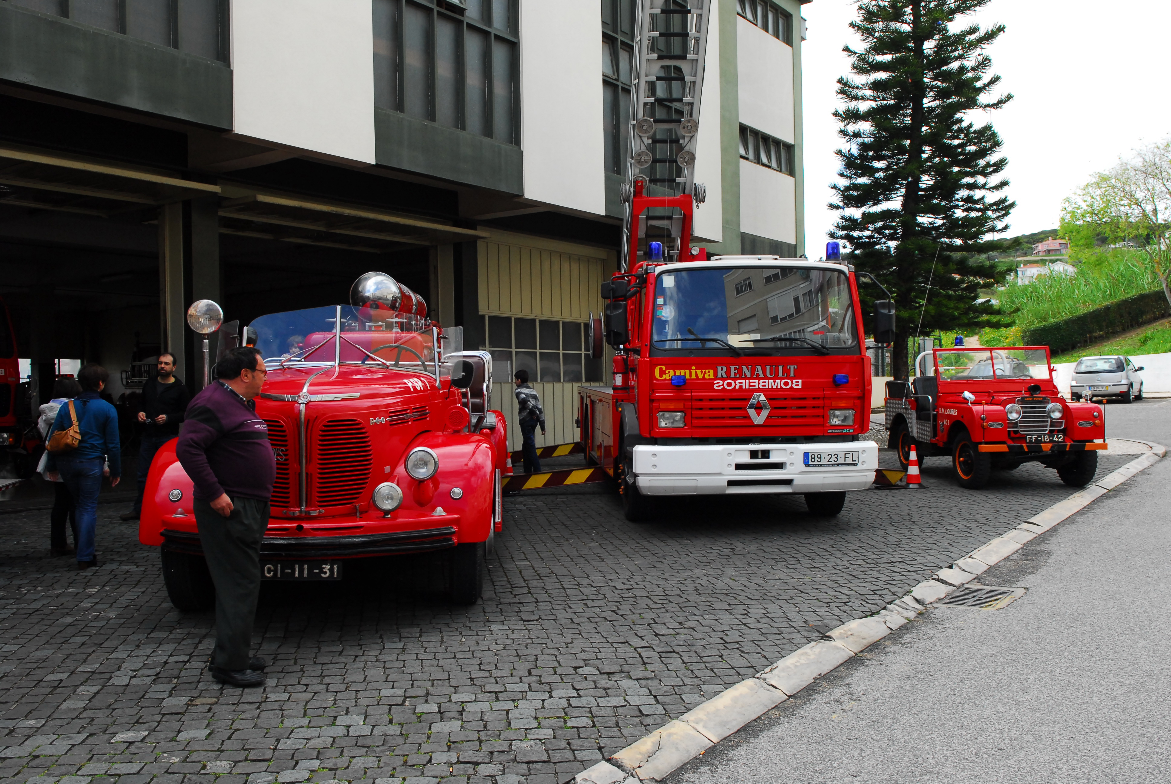 Bombeiros abrem quartel à comunidade