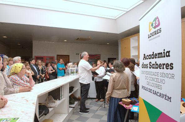 academia-dos-saberes-em-sacav-m-tem-novas-instala-es