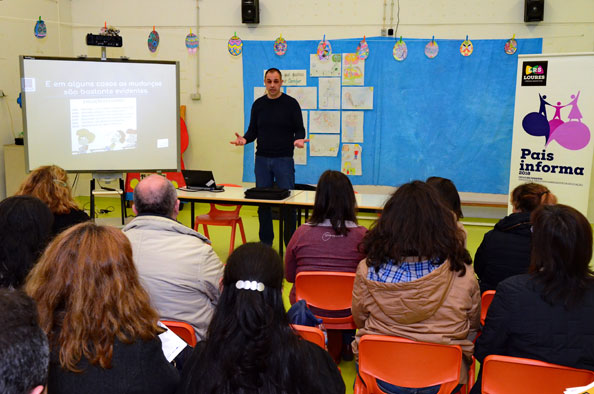 Pais informa debate (In)disciplina na Escola