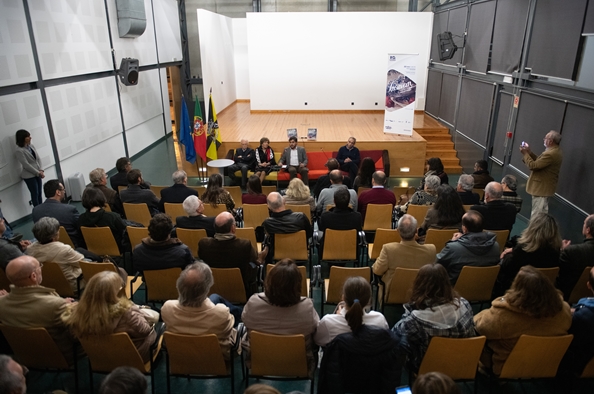 Apresentada monografia Sacavém, a outra loiça_2