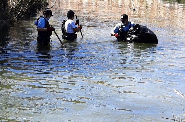 Brigada Guarda-Rios realiza ação de limpeza no rio Trancão 6