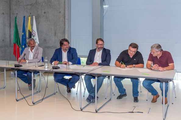 assinatura contratos tocadelos_2