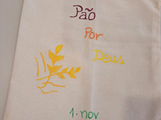 Das minhas mãos, fio-te uma memória - Pão por Deus
